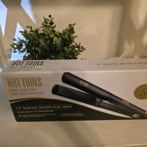 Hot Tools Black Gold Digital Salon Flat Iron
